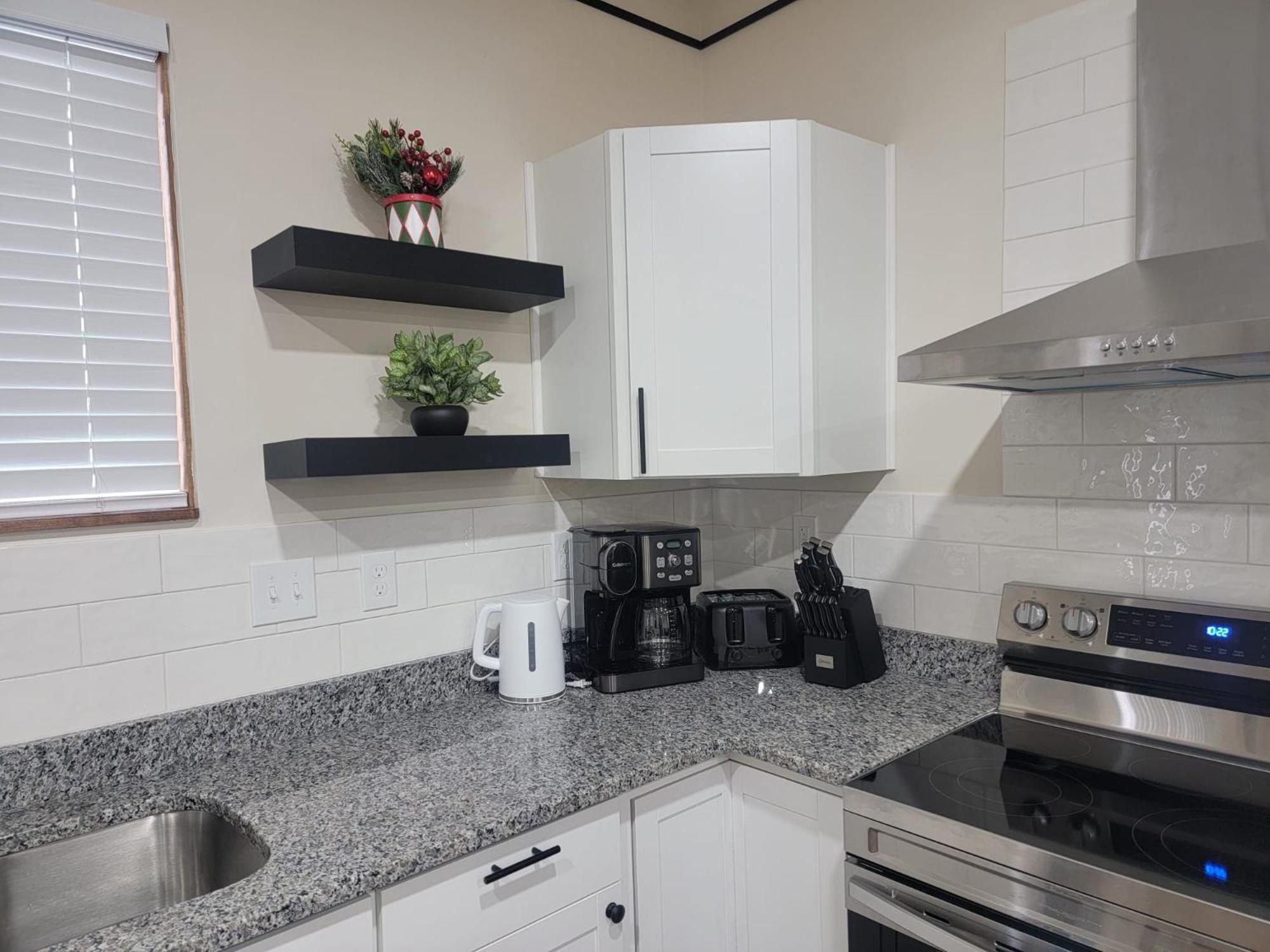 Holiday home Charming 4br New With Garage Parking *