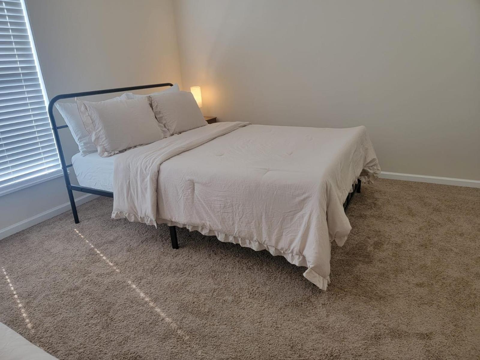Charming 4br New With Garage Parking *